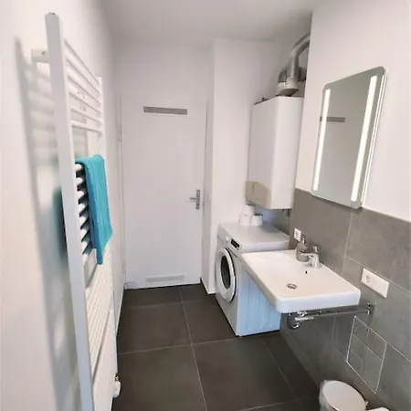 2 Schoene Naehe Hauptbahnhof