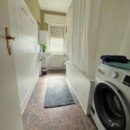 2 Schoene Naehe Hauptbahnhof Karlsruhe