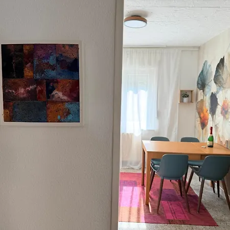 2 Schoene Naehe Hauptbahnhof * Karlsruhe