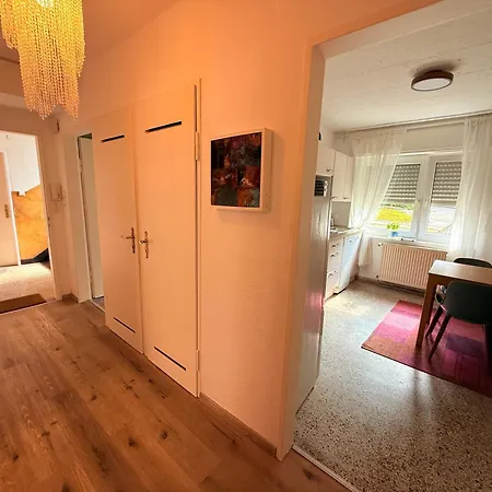 2 Schoene Naehe Hauptbahnhof * Karlsruhe